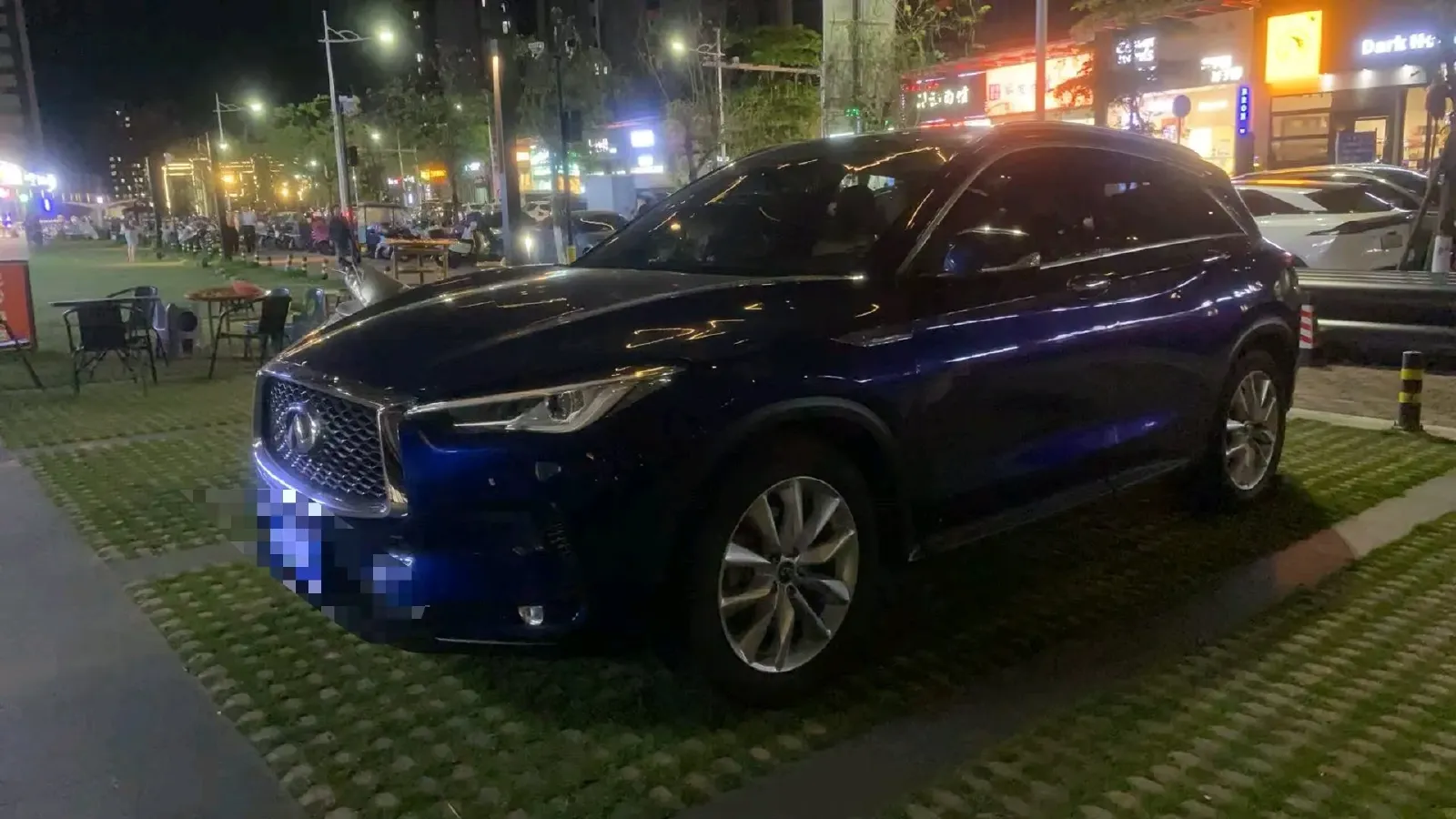 2018 Infiniti QX30 2.0T 211HP L4 7DCT,autocango,china used car exporter,china ev exporter,chinese used car exporter,chinese used ev exporter