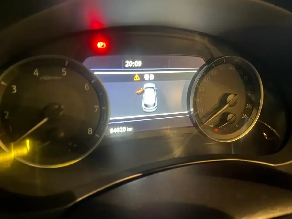 2018 Infiniti QX30 2.0T 211HP L4 7DCT,autocango,china used car exporter,china ev exporter,chinese used car exporter,chinese used ev exporter