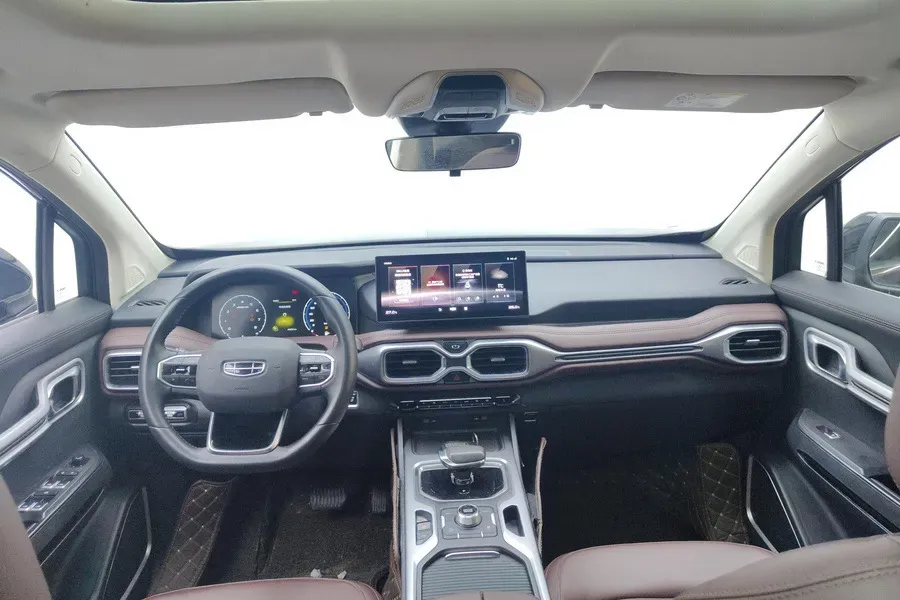 2022 Geely Okavango 1.8T 184HP L4 7DCT,autocango,china used car exporter,china ev exporter,chinese used car exporter,chinese used ev exporter