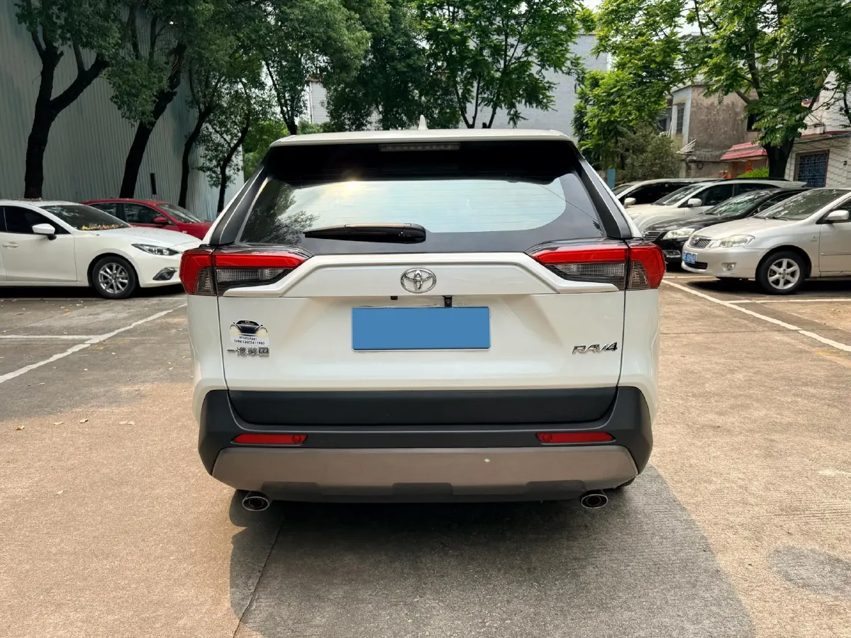 2022 Toyota RAV4 2.0L 171HP L4 CVT,autocango,china used car exporter,china ev exporter,chinese used car exporter,chinese used ev exporter