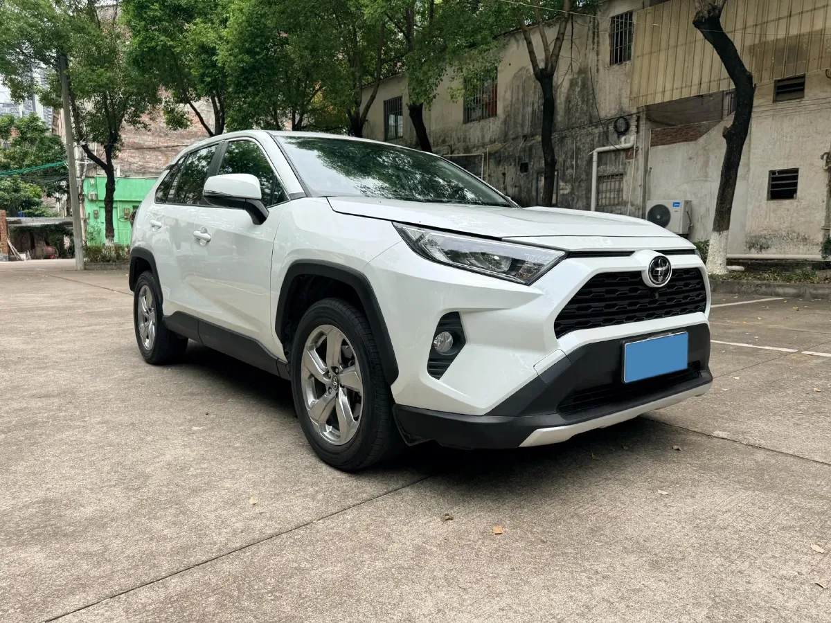 2022 Toyota RAV4 2.0L 171HP L4 CVT,autocango,china used car exporter,china ev exporter,chinese used car exporter,chinese used ev exporter