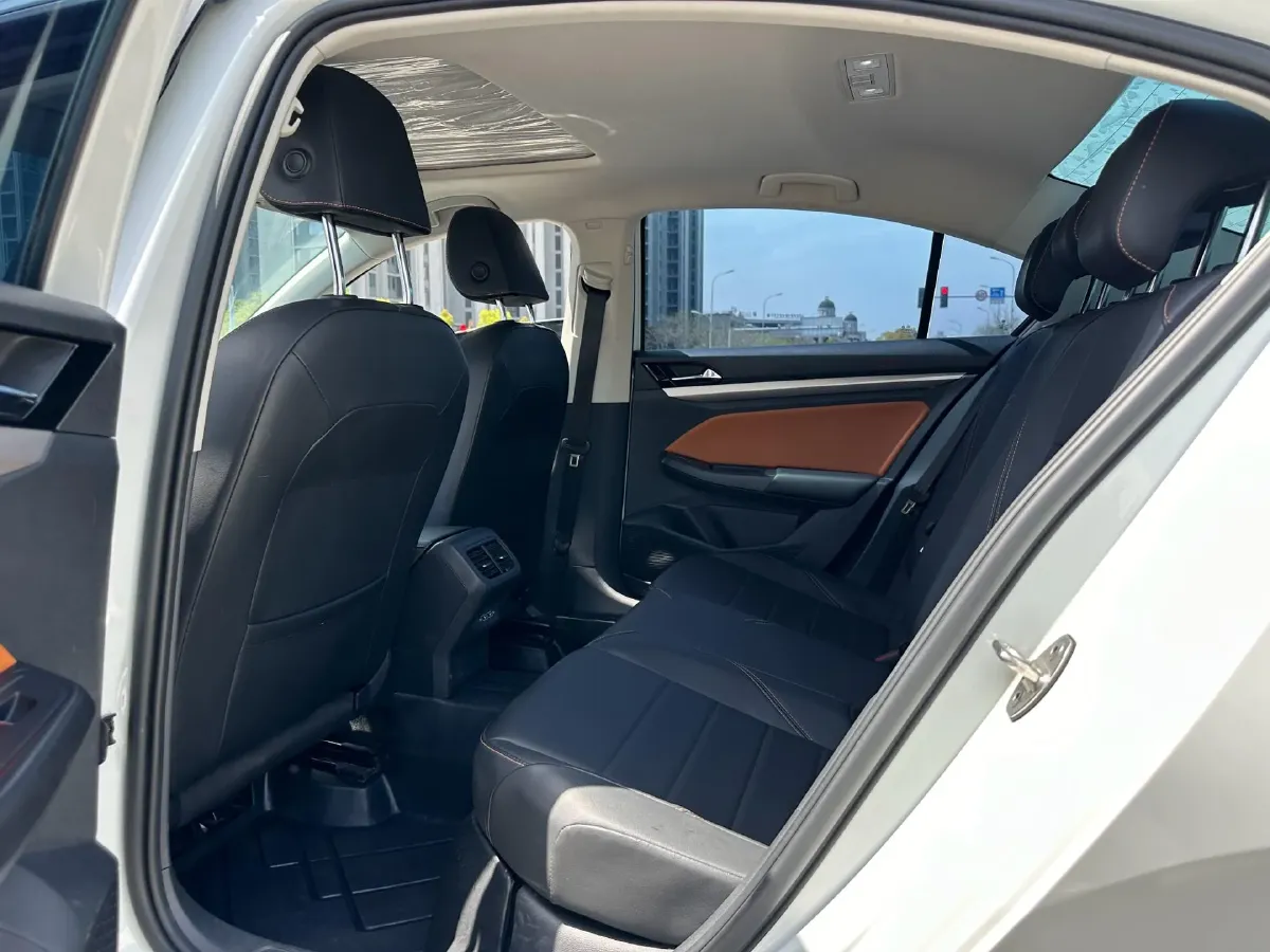 2023 Volkswagen Bora 1.2T 116HP L4 7DCT,autocango,china used car exporter,china ev exporter,chinese used car exporter,chinese used ev exporter