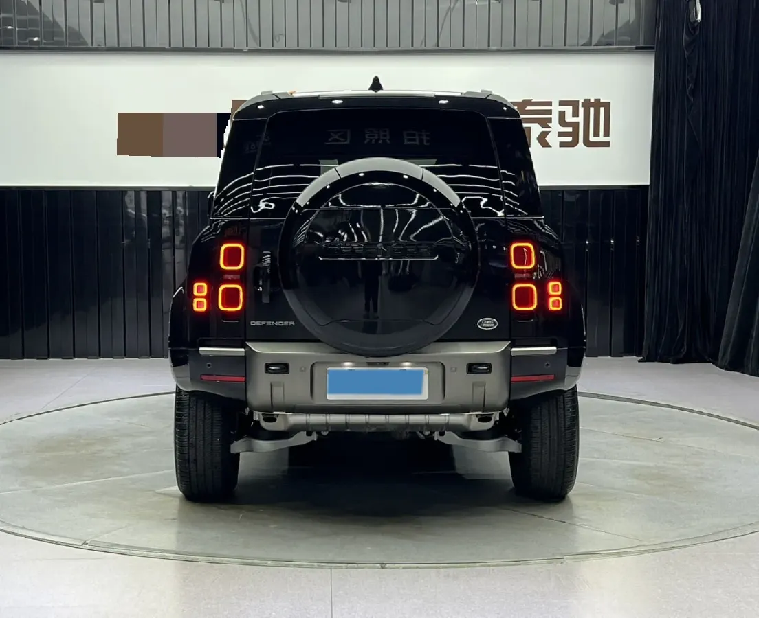 2023 Land Rover Defender 3.0T 400HP L6 8AT,autocango,china used car exporter,china ev exporter,chinese used car exporter,chinese used ev exporter