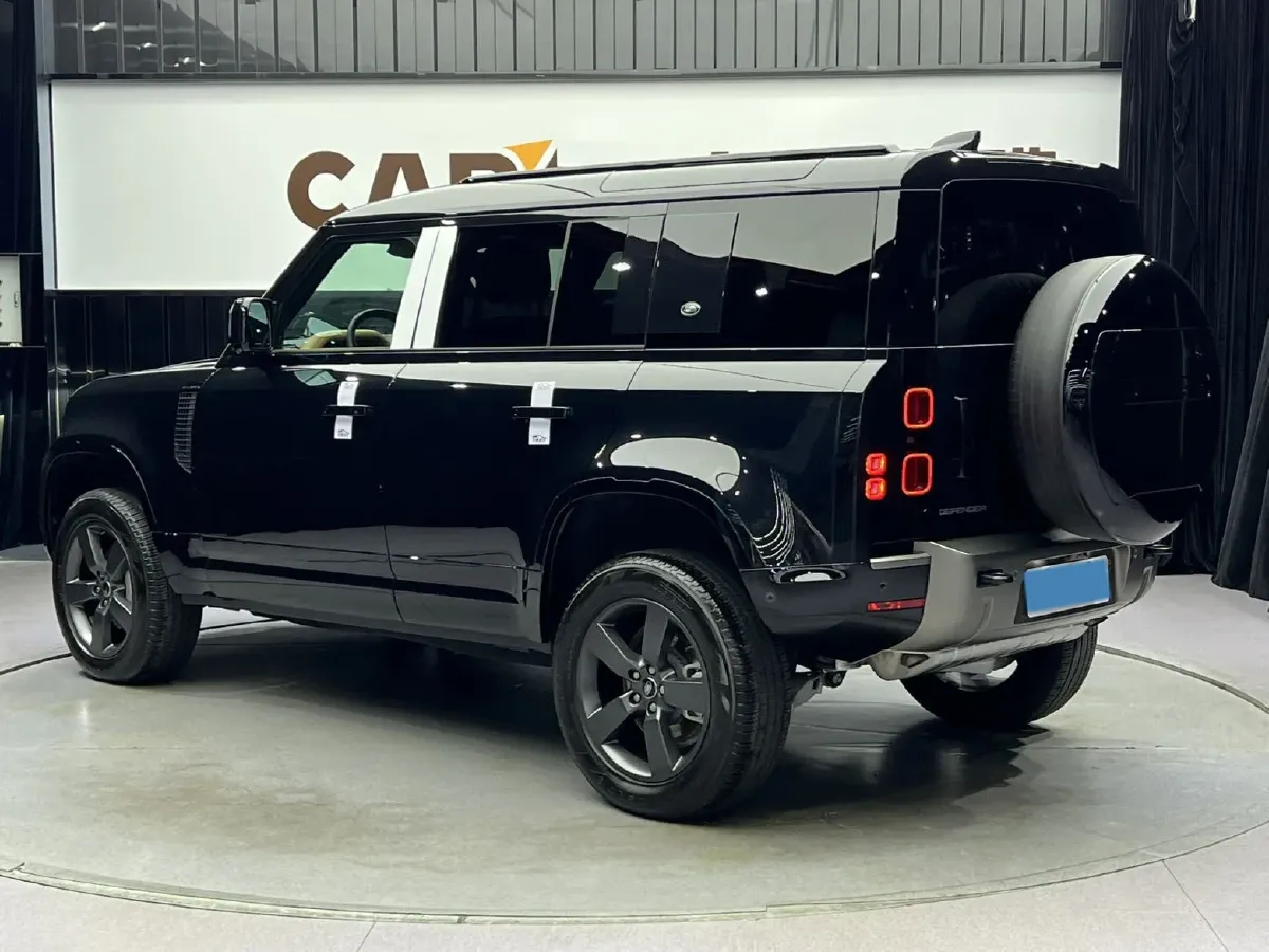 2023 Land Rover Defender 3.0T 400HP L6 8AT,autocango,china used car exporter,china ev exporter,chinese used car exporter,chinese used ev exporter