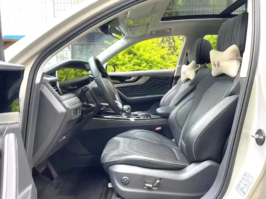 2022 HongQi HS5 2.0T 224HP L4 6AT,autocango,china used car exporter,china ev exporter,chinese used car exporter,chinese used ev exporter