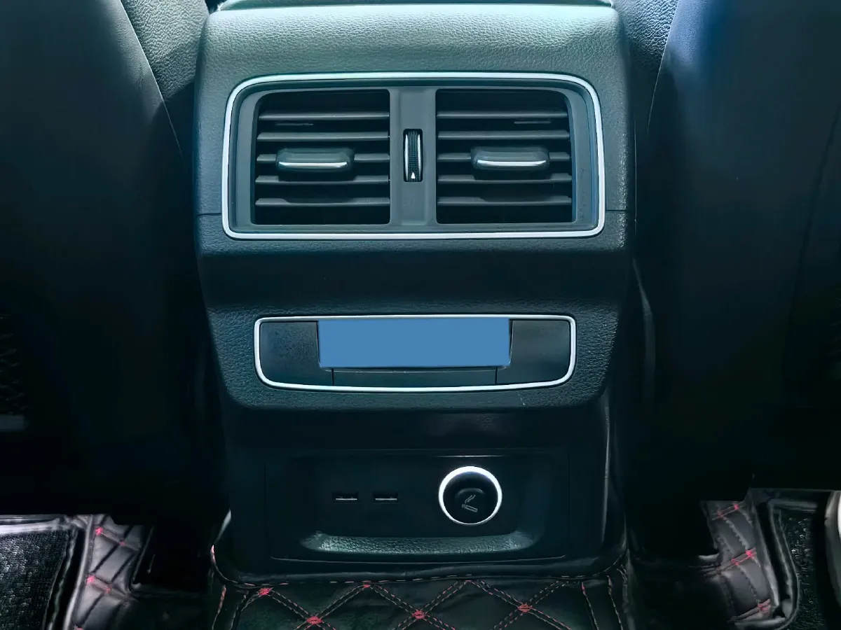 2020 Audi Q5L 2.0T 190HP L4 7DCT,autocango,china used car exporter,china ev exporter,chinese used car exporter,chinese used ev exporter