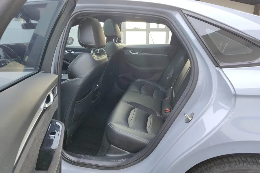 2021 Geely Preface 2.0T 190HP L4 7DCT,autocango,china used car exporter,china ev exporter,chinese used car exporter,chinese used ev exporter