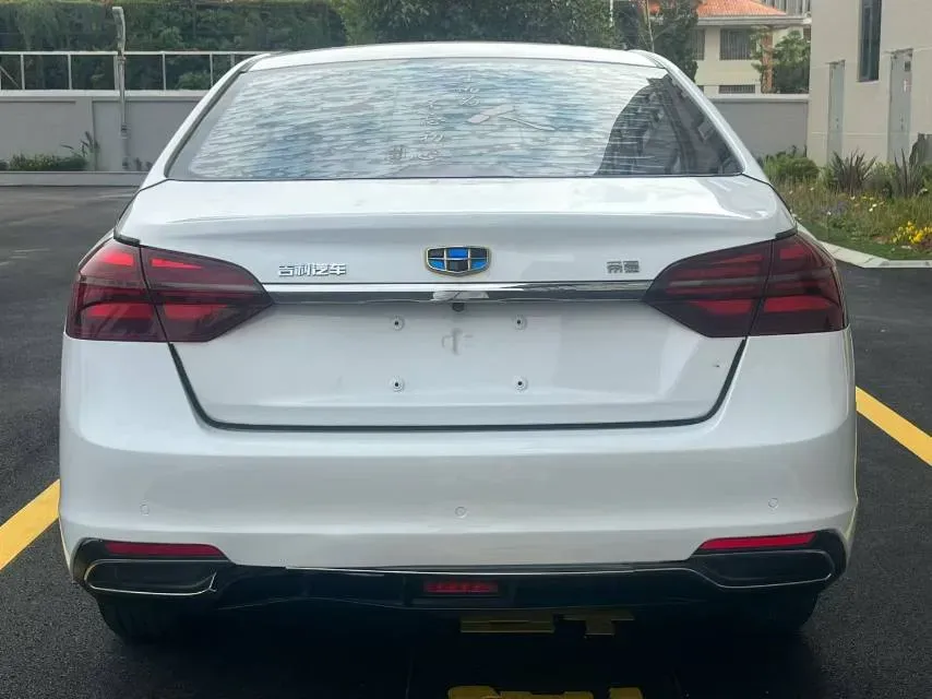 2018 Geely Emgrand 1.5L 109HP L4 5MT,autocango,china used car exporter,china ev exporter,chinese used car exporter,chinese used ev exporter