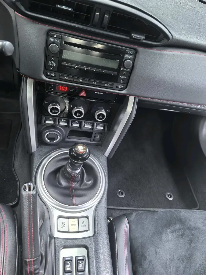 2019 Ford Focus 2.3T 280HP L4 6MT,autocango,china used car exporter,china ev exporter,chinese used car exporter,chinese used ev exporter