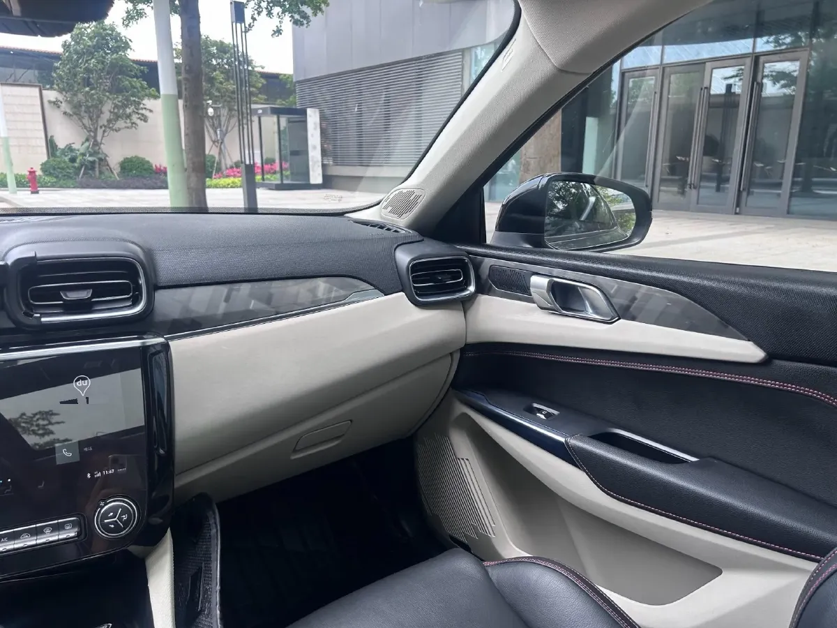 2018 Toyota C-HR 2.0L 171HP L4 CVT,autocango,china used car exporter,china ev exporter,chinese used car exporter,chinese used ev exporter