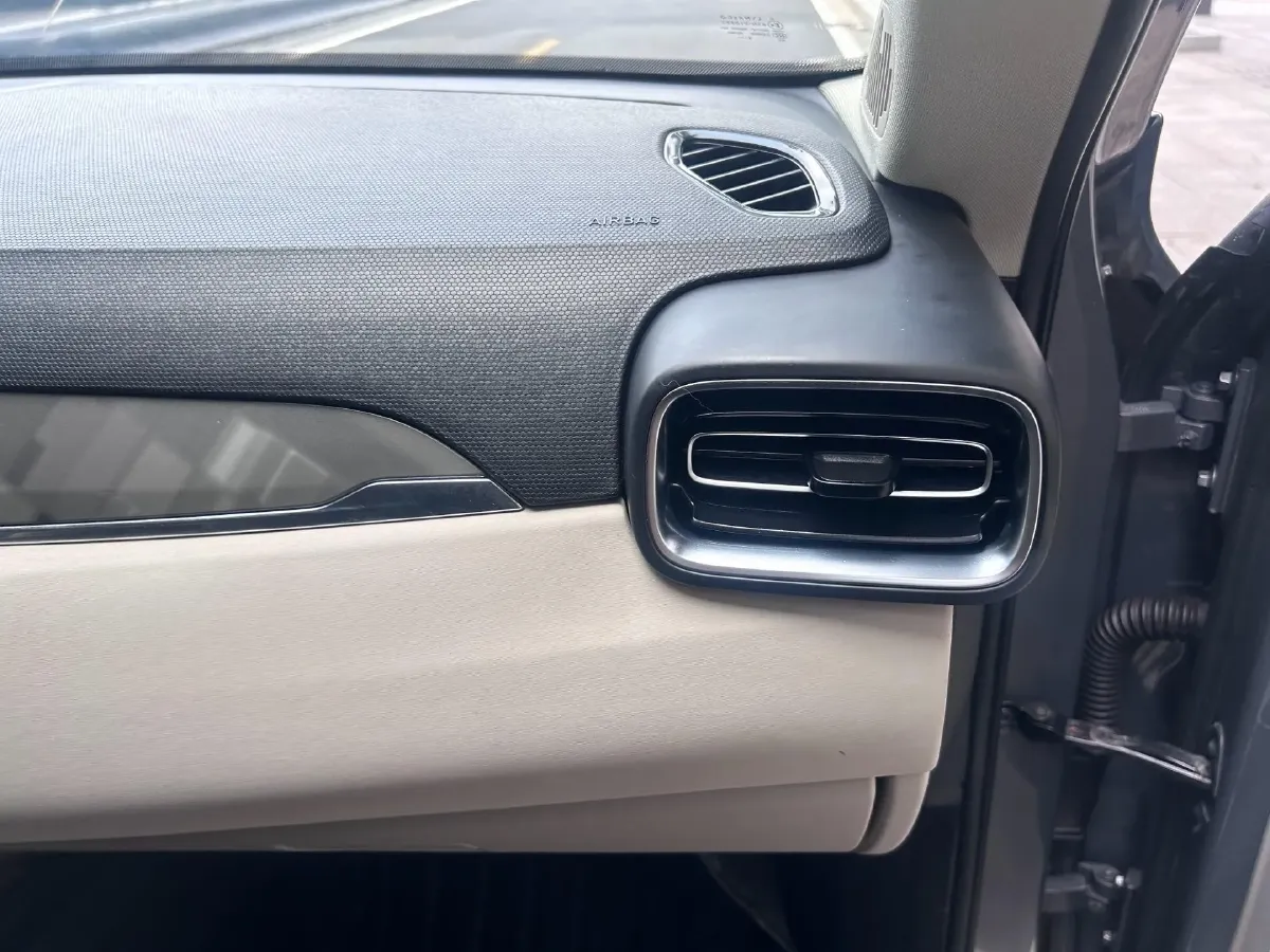 2018 Toyota C-HR 2.0L 171HP L4 CVT,autocango,china used car exporter,china ev exporter,chinese used car exporter,chinese used ev exporter