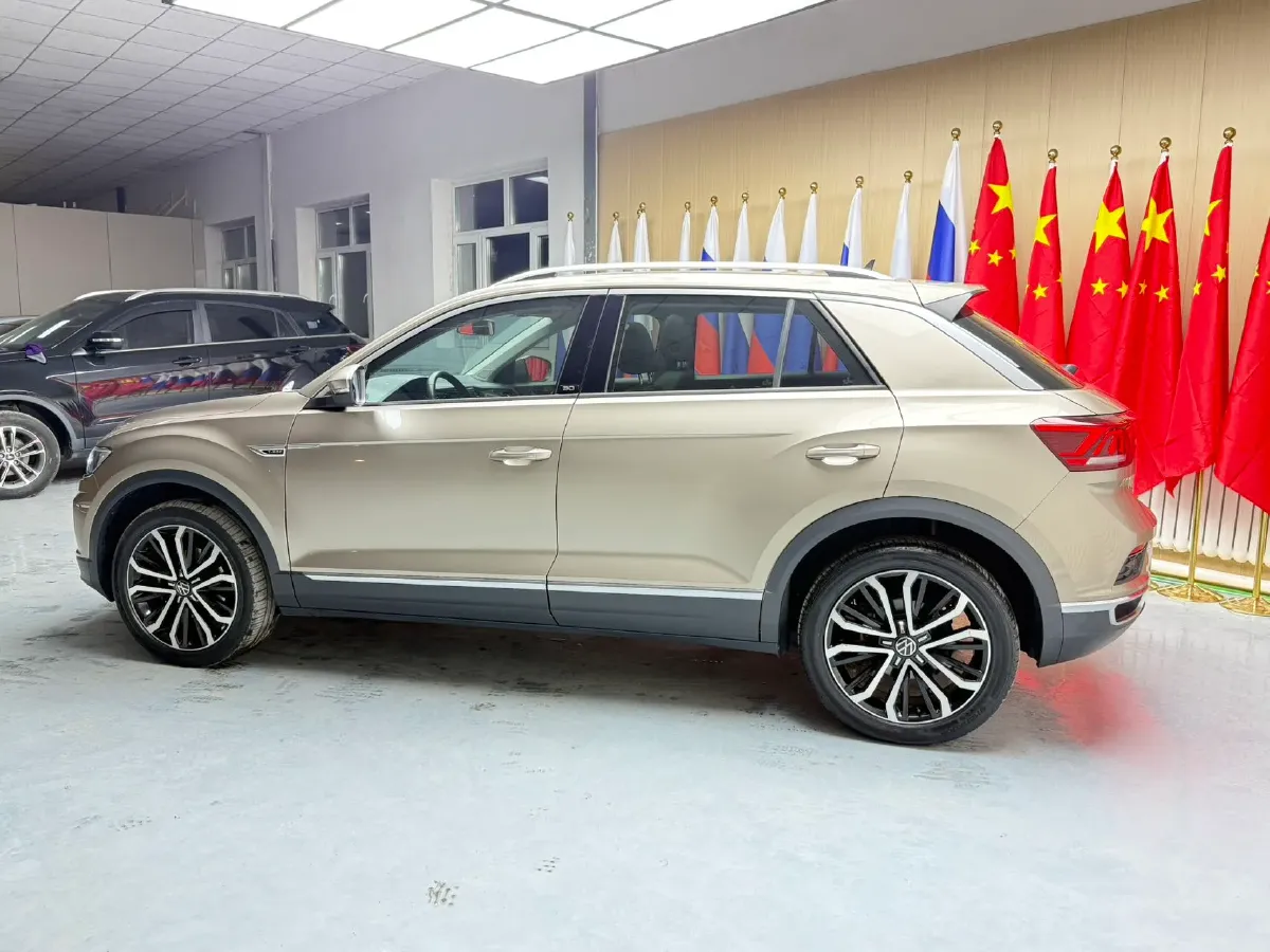 2022 Volkswagen T-Roc 1.4T 150HP L4 7DCT,autocango,china used car exporter,china ev exporter,chinese used car exporter,chinese used ev exporter