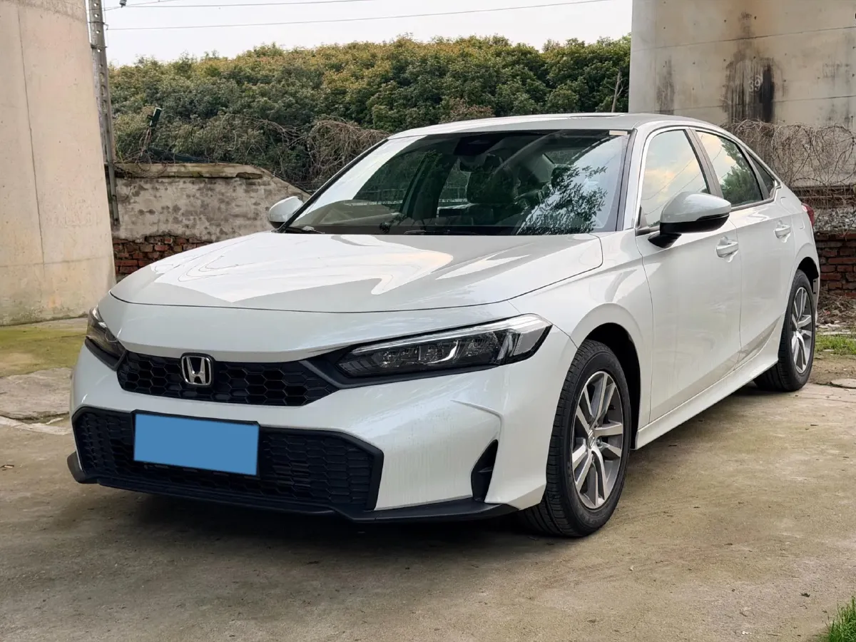 2025 Honda Civic 1.5T 182HP L4 CVT,autocango,china used car exporter,china ev exporter,chinese used car exporter,chinese used ev exporter