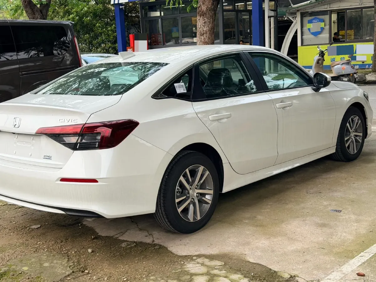 2025 Honda Civic 1.5T 182HP L4 CVT,autocango,china used car exporter,china ev exporter,chinese used car exporter,chinese used ev exporter