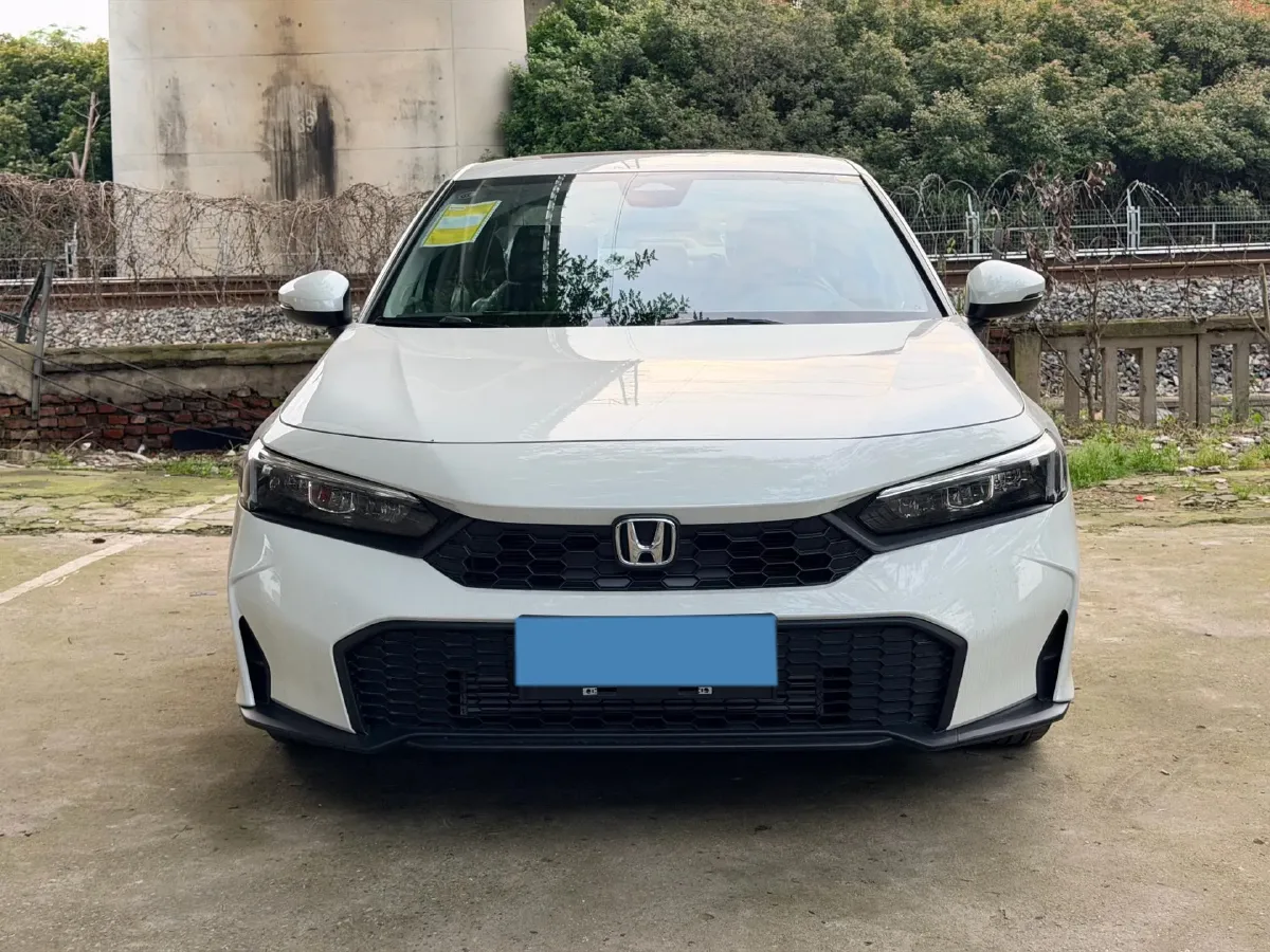 2025 Honda Civic 1.5T 182HP L4 CVT,autocango,china used car exporter,china ev exporter,chinese used car exporter,chinese used ev exporter