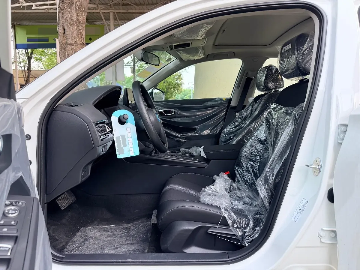 2025 Honda Civic 1.5T 182HP L4 CVT,autocango,china used car exporter,china ev exporter,chinese used car exporter,chinese used ev exporter