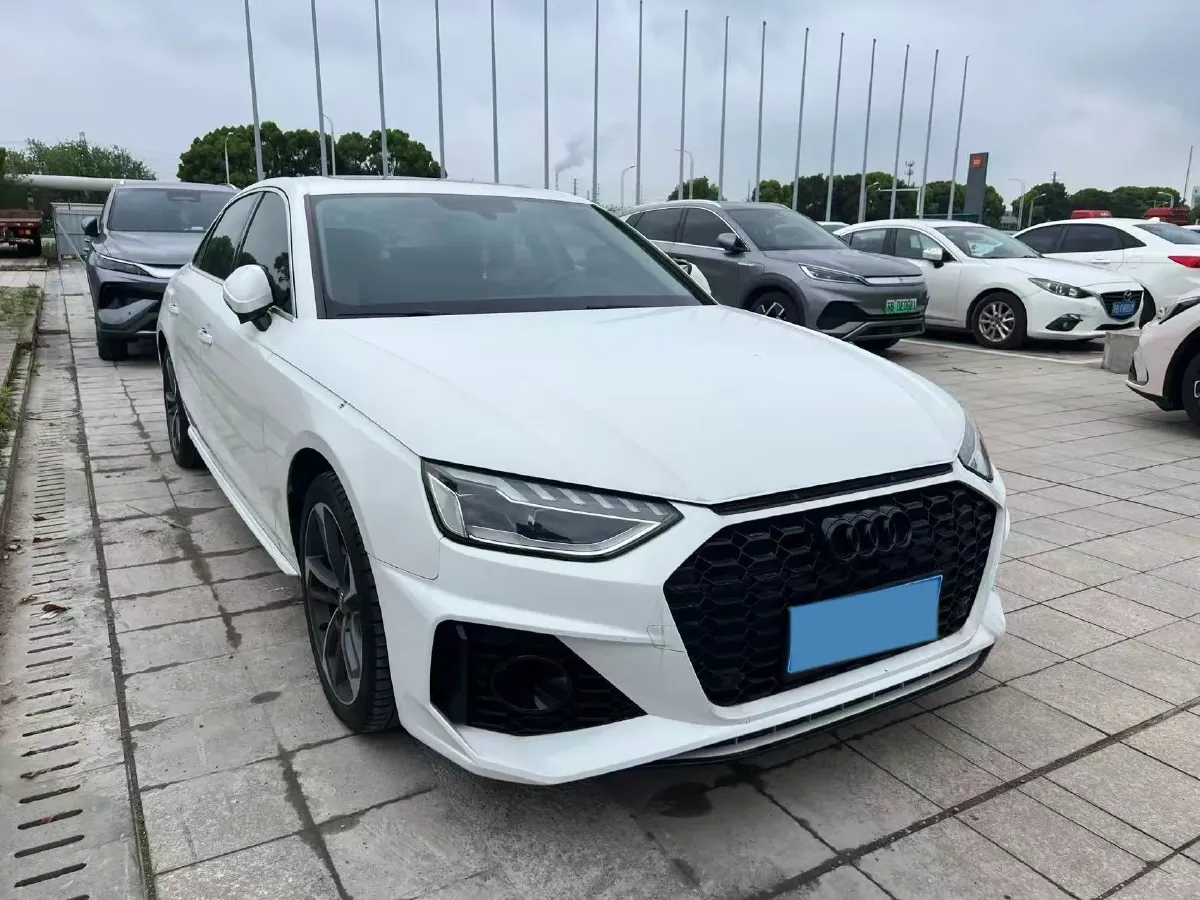 2020 Audi A4L 2.0T 190HP L4 7DCT,autocango,china used car exporter,china ev exporter,chinese used car exporter,chinese used ev exporter