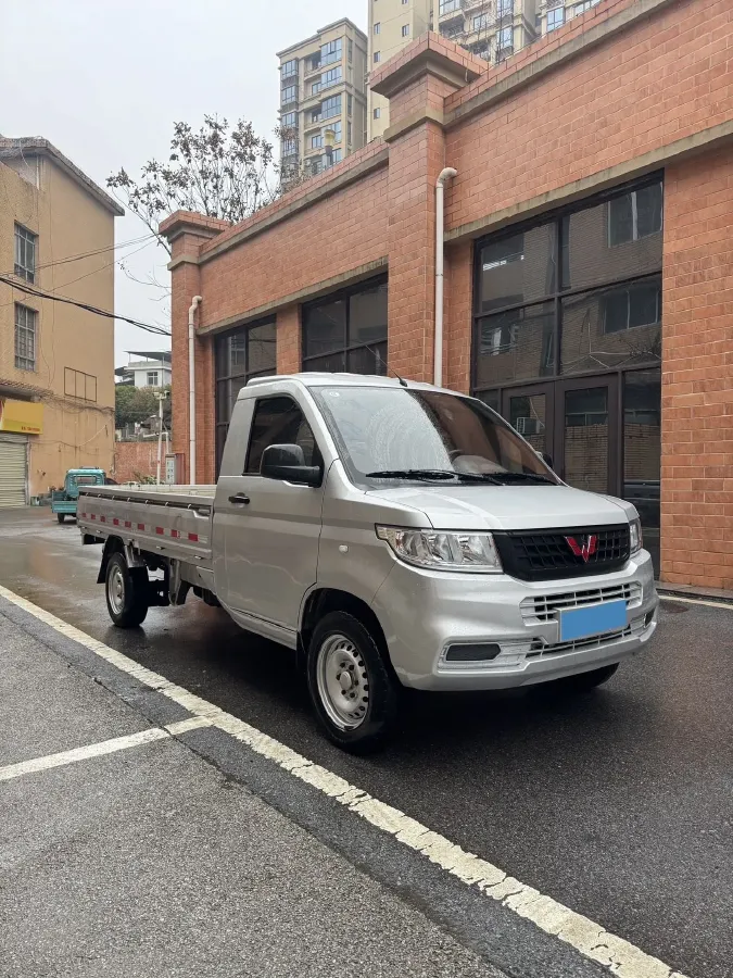 2021 WuLing RongGuang New Truck 1.5L 99HP L4 5MT,autocango,china used car exporter,china ev exporter,chinese used car exporter,chinese used ev exporter