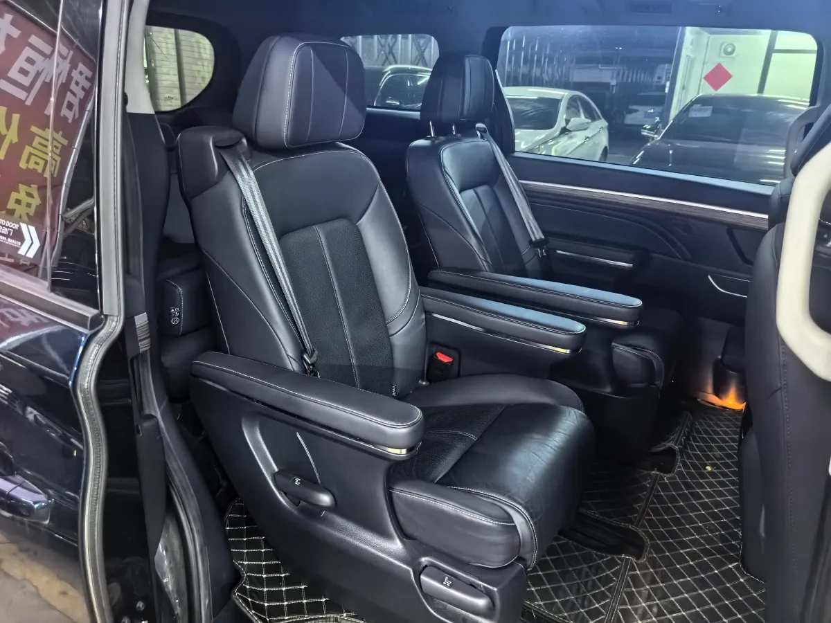 2021 GAC Trumpchi M8 2.0T 252HP L4 8AT,autocango,china used car exporter,china ev exporter,chinese used car exporter,chinese used ev exporter