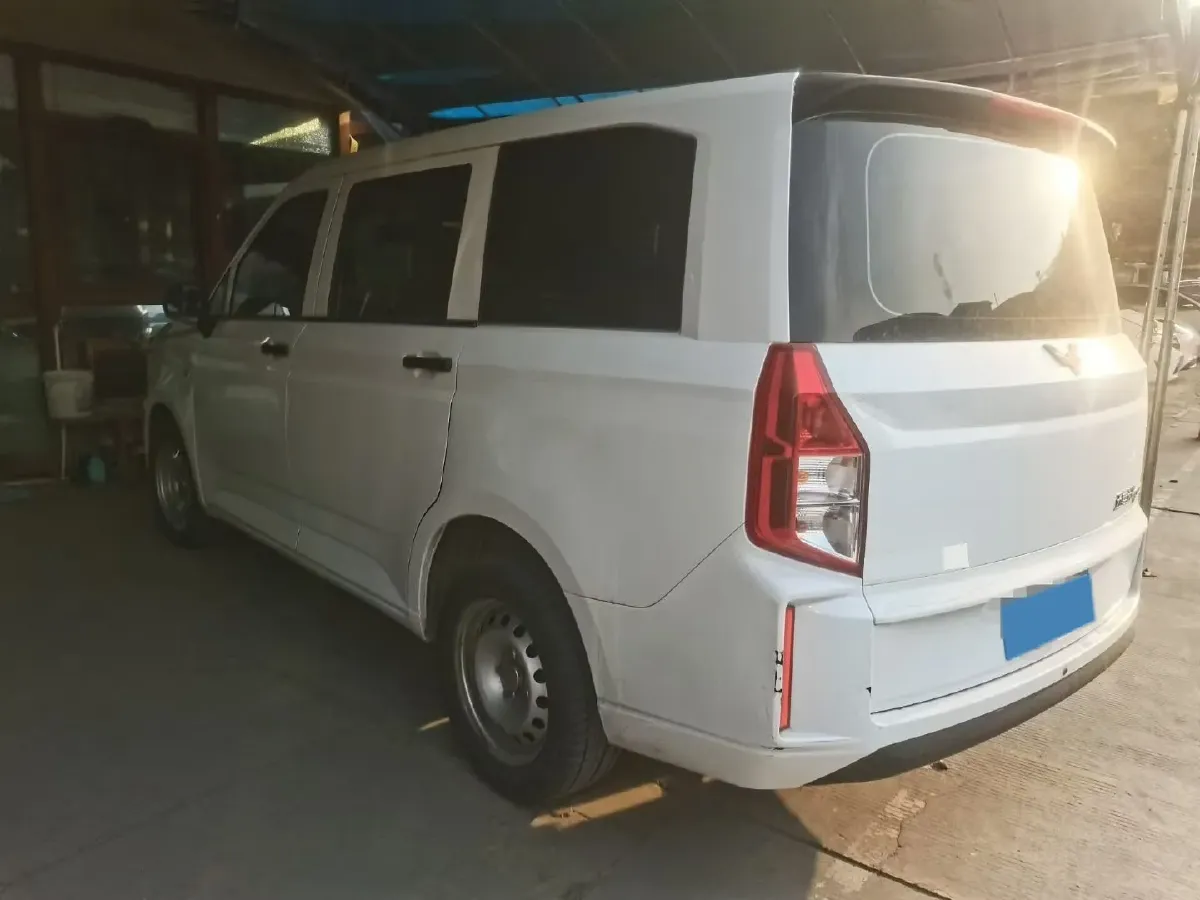 2019 WuLing HongGuang Plus 1.5T 147HP L4 6MT,autocango,china used car exporter,china ev exporter,chinese used car exporter,chinese used ev exporter