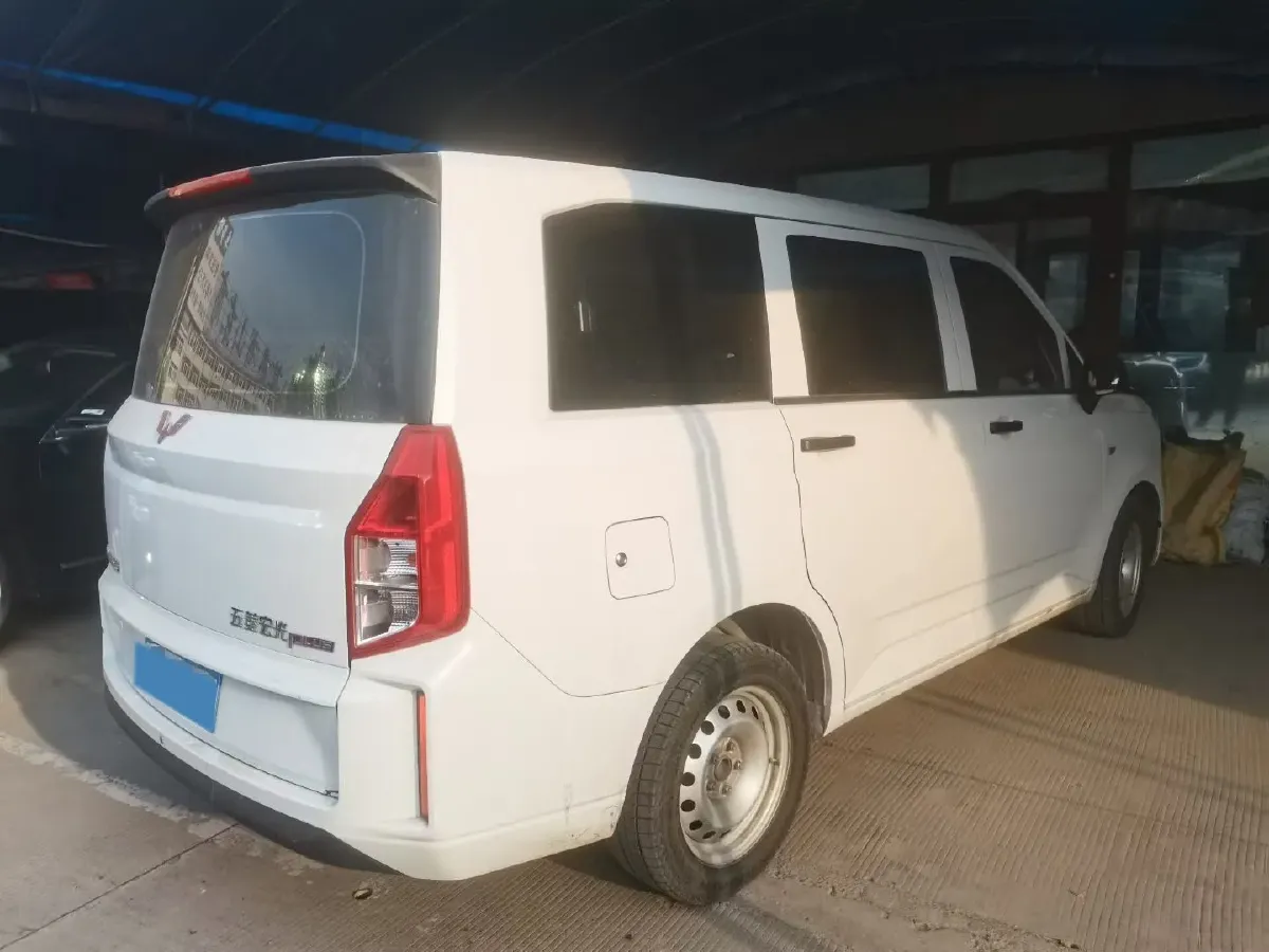 2019 WuLing HongGuang Plus 1.5T 147HP L4 6MT,autocango,china used car exporter,china ev exporter,chinese used car exporter,chinese used ev exporter