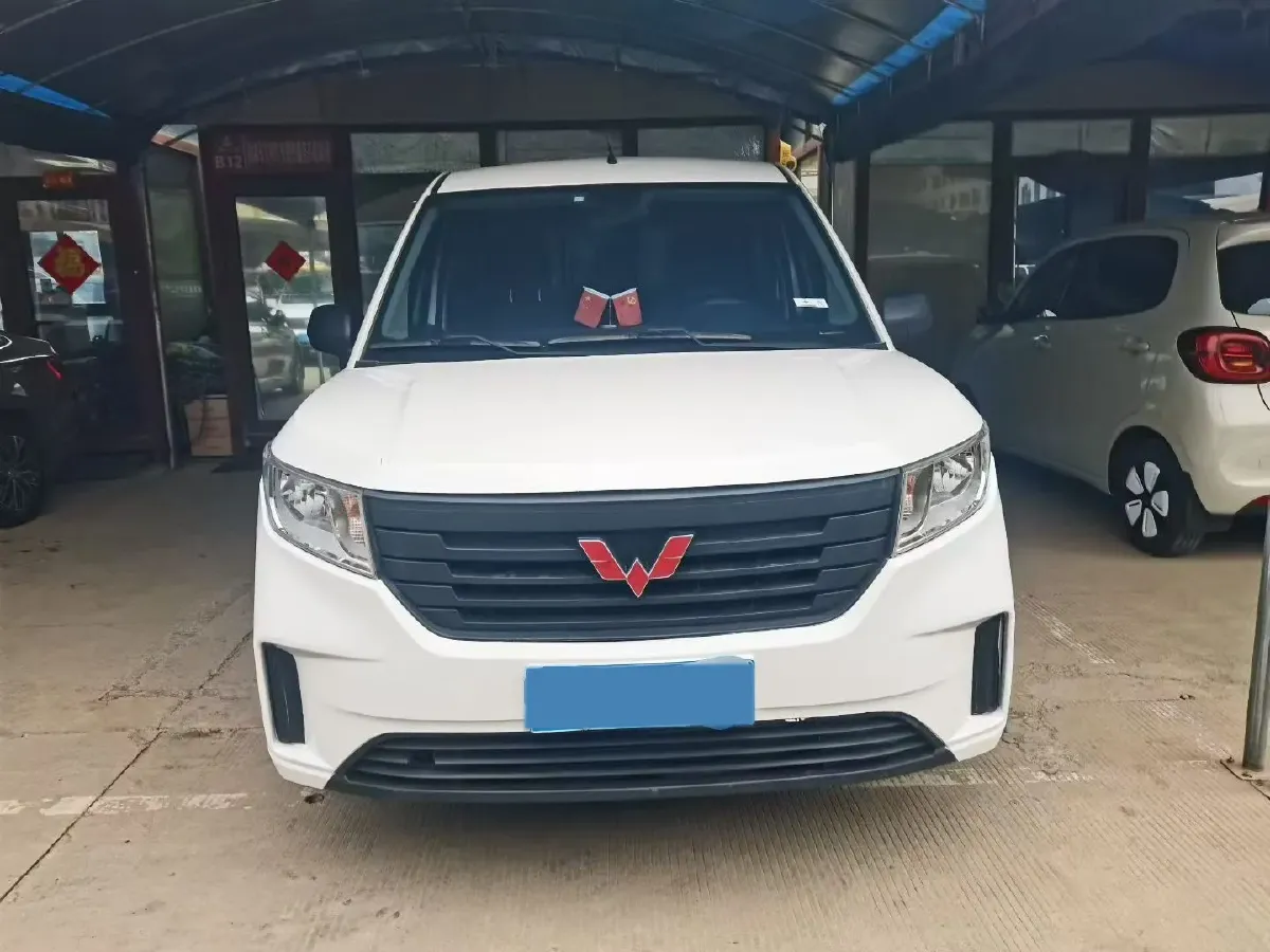 2019 WuLing HongGuang Plus 1.5T 147HP L4 6MT,autocango,china used car exporter,china ev exporter,chinese used car exporter,chinese used ev exporter
