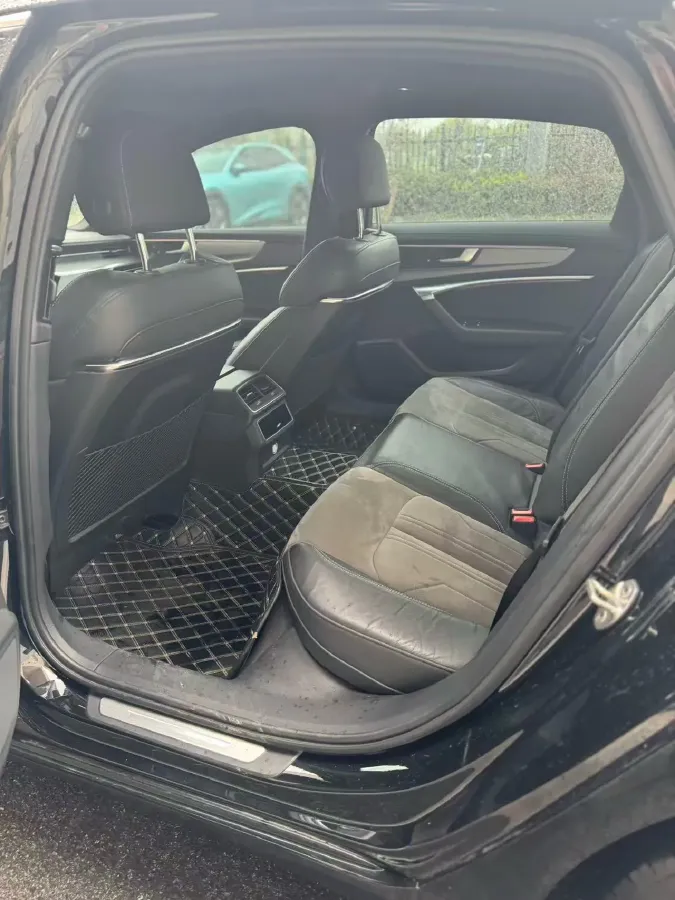 2021 Audi A6L 2.0T 224HP L4 7DCT,autocango,china used car exporter,china ev exporter,chinese used car exporter,chinese used ev exporter