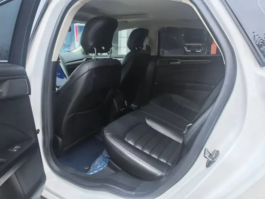 2020 Ford Mondeo 2.0T 207HP L4 6AT,autocango,china used car exporter,china ev exporter,chinese used car exporter,chinese used ev exporter