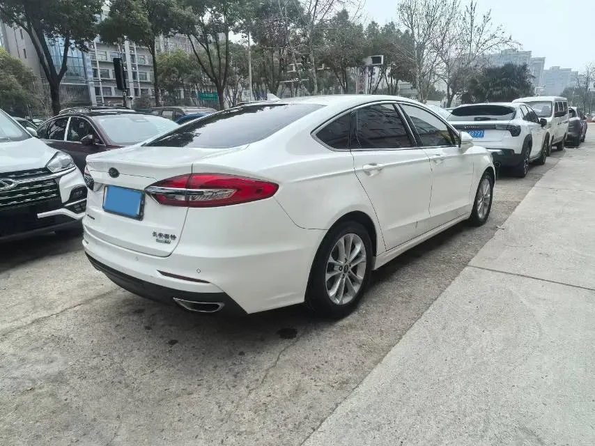 2020 Ford Mondeo 2.0T 207HP L4 6AT,autocango,china used car exporter,china ev exporter,chinese used car exporter,chinese used ev exporter