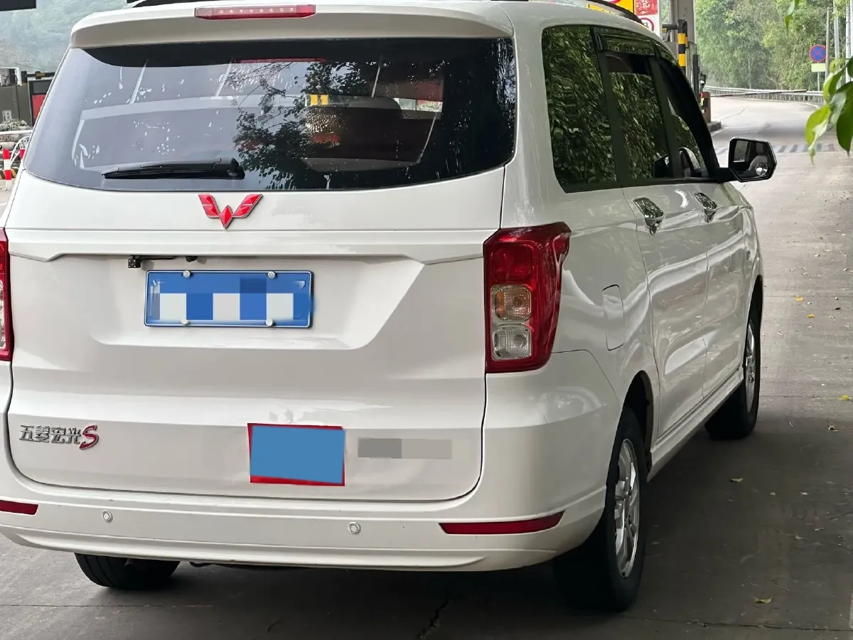 2019 WuLing HongGuang 1.5L 99HP L4 6MT,autocango,china used car exporter,china ev exporter,chinese used car exporter,chinese used ev exporter
