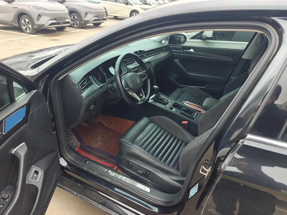 2020 Volkswagen Magotan 2.0T 186HP L4 7DCT,autocango,china used car exporter,china ev exporter,chinese used car exporter,chinese used ev exporter