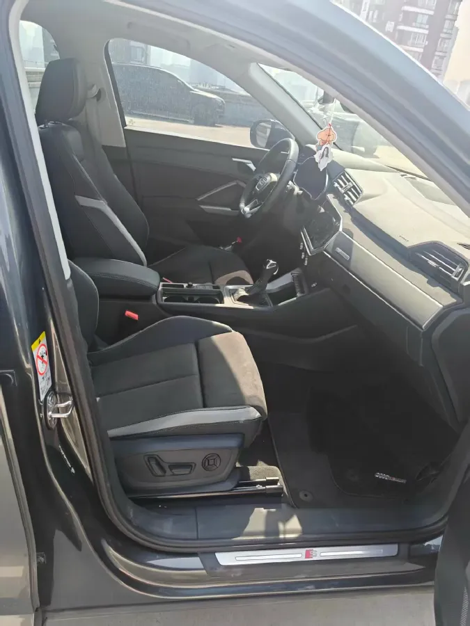 2023 Audi Q3 1.4T 150HP L4 7DCT,autocango,china used car exporter,china ev exporter,chinese used car exporter,chinese used ev exporter