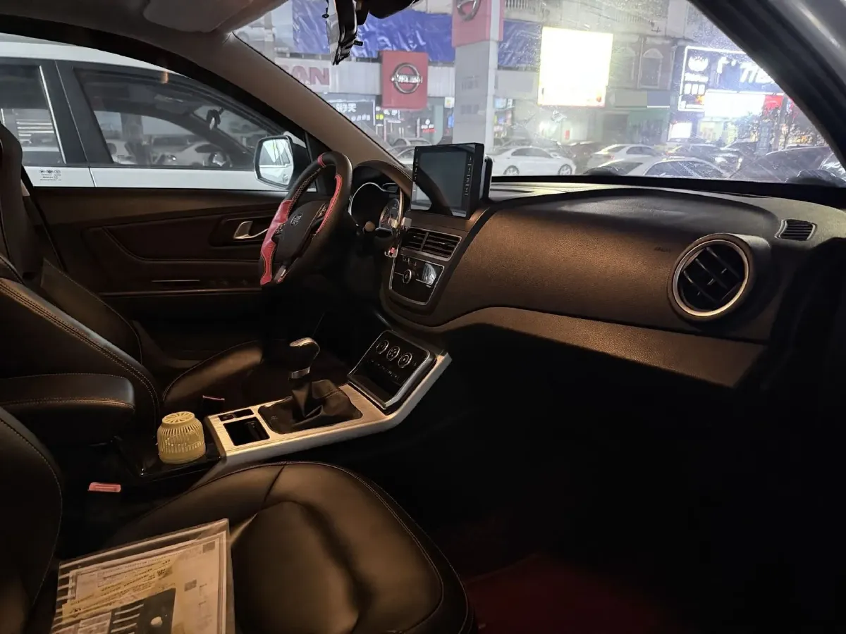 2019 Bestune X40 1.6L 114HP L4 5MT,autocango,china used car exporter,china ev exporter,chinese used car exporter,chinese used ev exporter