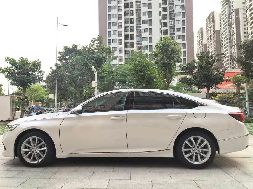 2022 Honda Accord 1.5T 194HP L4 CVT,autocango,china used car exporter,china ev exporter,chinese used car exporter,chinese used ev exporter