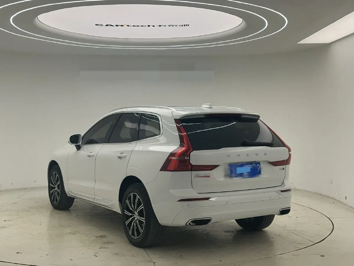 2021 Volvo XC60 2.0T 250HP L4 8AT,autocango,china used car exporter,china ev exporter,chinese used car exporter,chinese used ev exporter