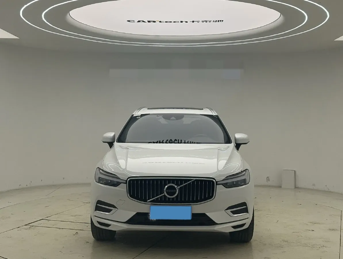 2021 Volvo XC60 2.0T 250HP L4 8AT,autocango,china used car exporter,china ev exporter,chinese used car exporter,chinese used ev exporter