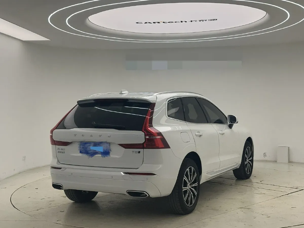 2021 Volvo XC60 2.0T 250HP L4 8AT,autocango,china used car exporter,china ev exporter,chinese used car exporter,chinese used ev exporter
