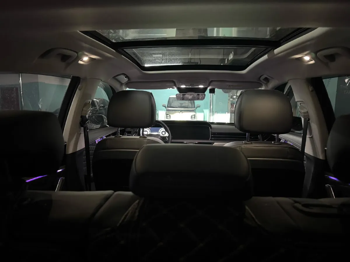 2022 HongQi HS5 2.0T 224HP L4 6AT,autocango,china used car exporter,china ev exporter,chinese used car exporter,chinese used ev exporter