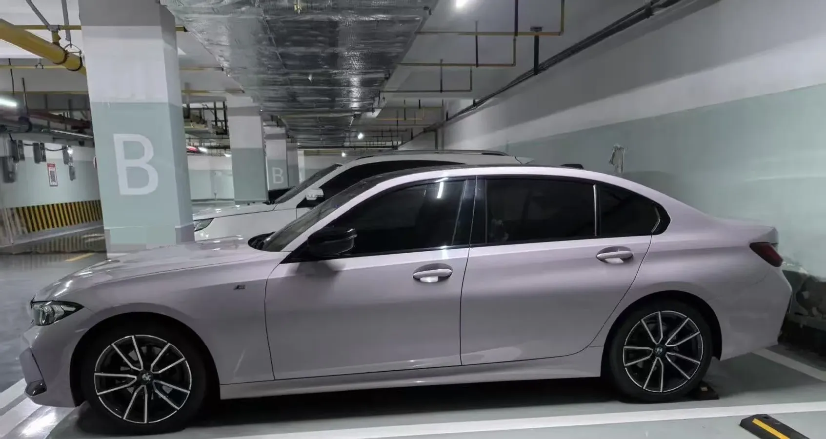 2023 BMW 3 Series 2.0T 156HP L4 8AT,autocango,china used car exporter,china ev exporter,chinese used car exporter,chinese used ev exporter