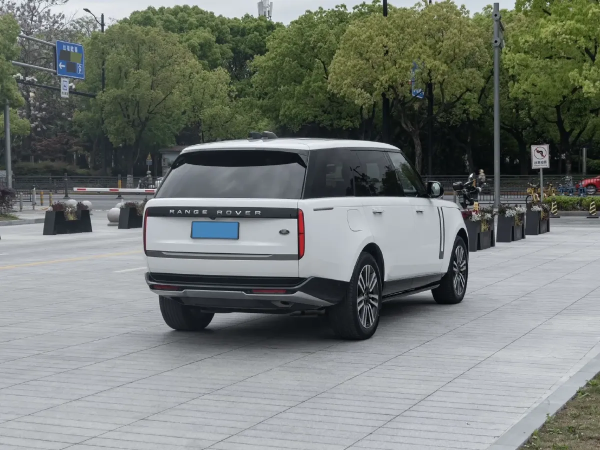 2024 Land Rover Range Rover 3.0T 400HP L6 8AT,autocango,china used car exporter,china ev exporter,chinese used car exporter,chinese used ev exporter