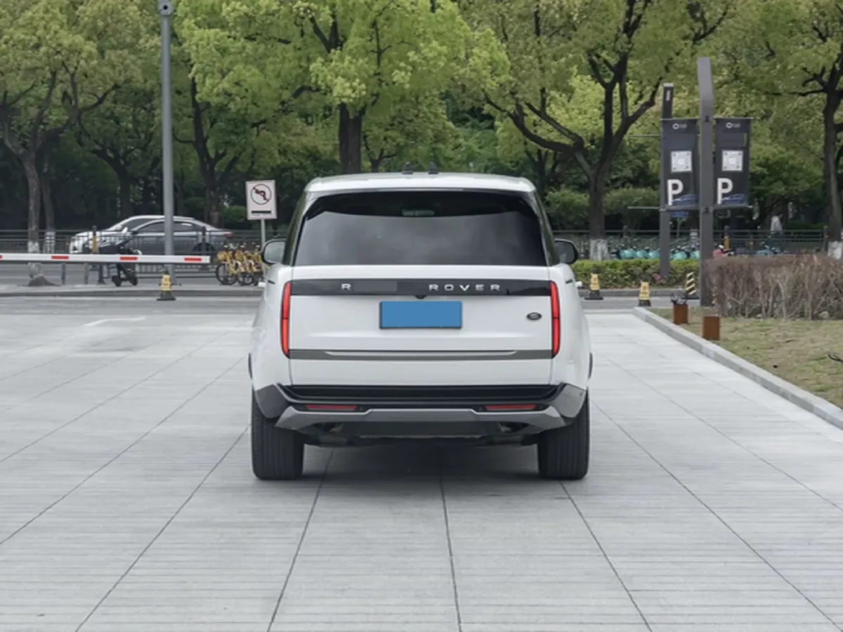 2024 Land Rover Range Rover 3.0T 400HP L6 8AT,autocango,china used car exporter,china ev exporter,chinese used car exporter,chinese used ev exporter