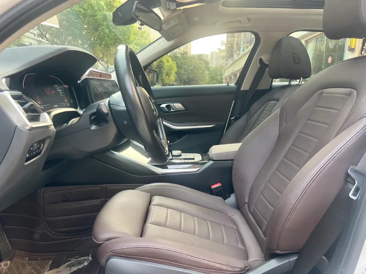 2021 BMW 3 Series 2.0T 184HP L4 8AT,autocango,china used car exporter,china ev exporter,chinese used car exporter,chinese used ev exporter