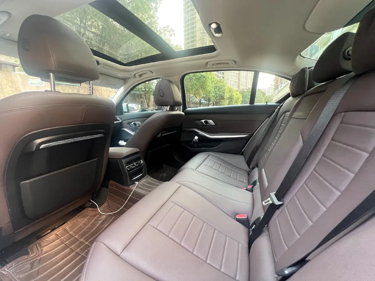 2021 BMW 3 Series 2.0T 184HP L4 8AT,autocango,china used car exporter,china ev exporter,chinese used car exporter,chinese used ev exporter