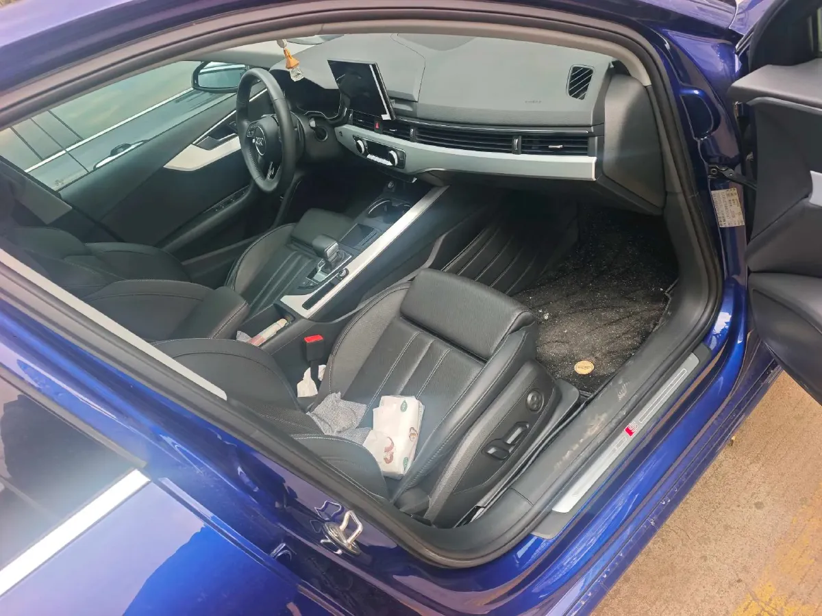 2020 Audi A4L 2.0T 190HP L4 7DCT,autocango,china used car exporter,china ev exporter,chinese used car exporter,chinese used ev exporter