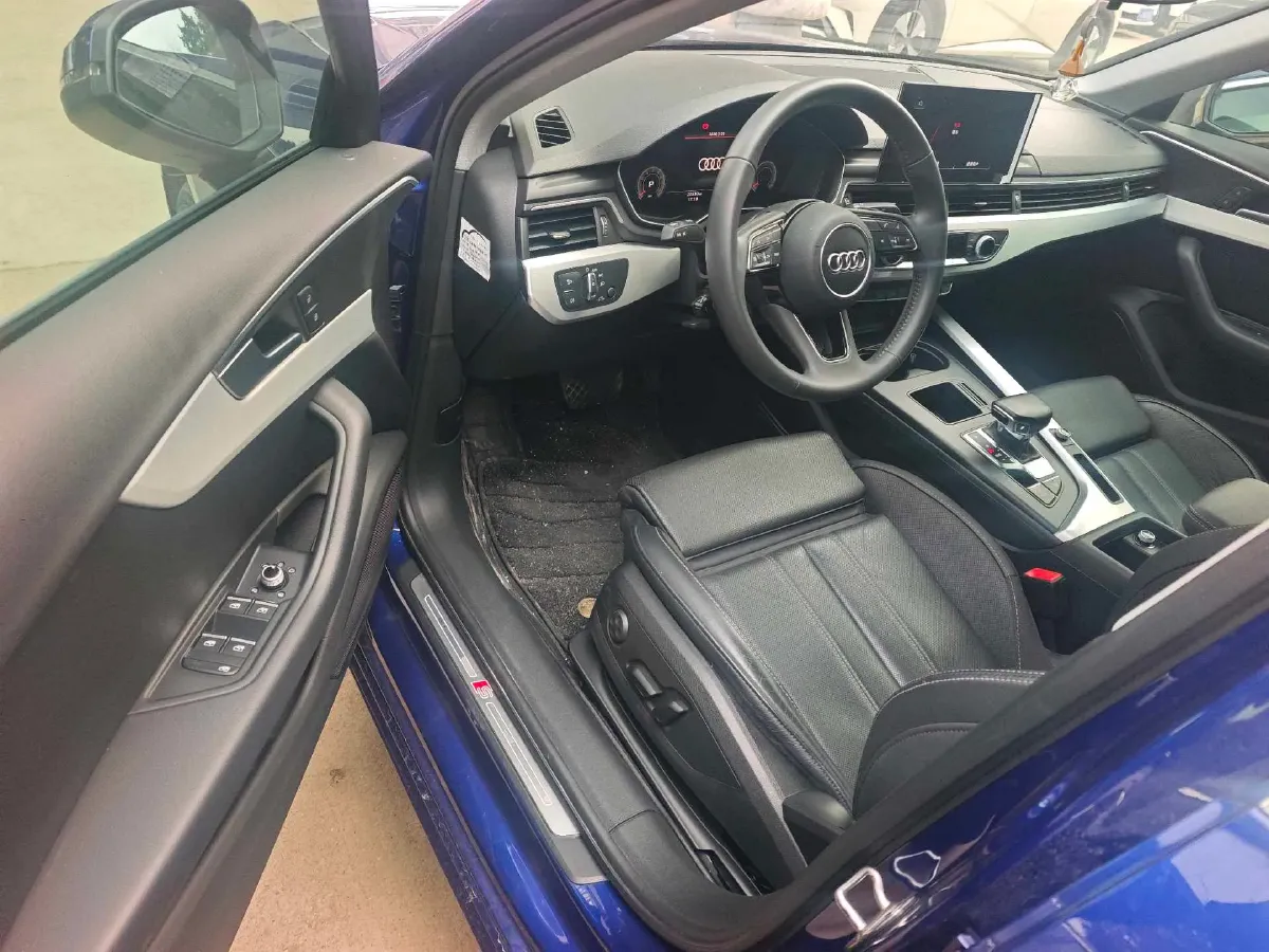 2020 Audi A4L 2.0T 190HP L4 7DCT,autocango,china used car exporter,china ev exporter,chinese used car exporter,chinese used ev exporter