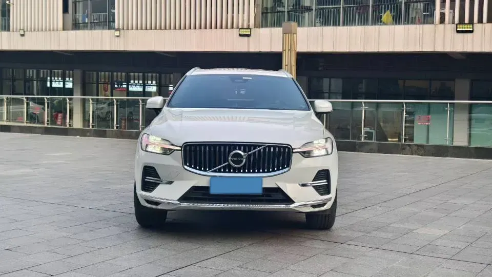 2024 Volvo XC60 2.0T 250HP L4 8AT,autocango,china used car exporter,china ev exporter,chinese used car exporter,chinese used ev exporter