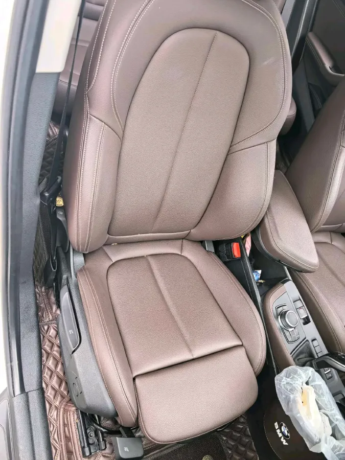 2021 BMW X1 1.5T 140HP L3 7DCT,autocango,china used car exporter,china ev exporter,chinese used car exporter,chinese used ev exporter