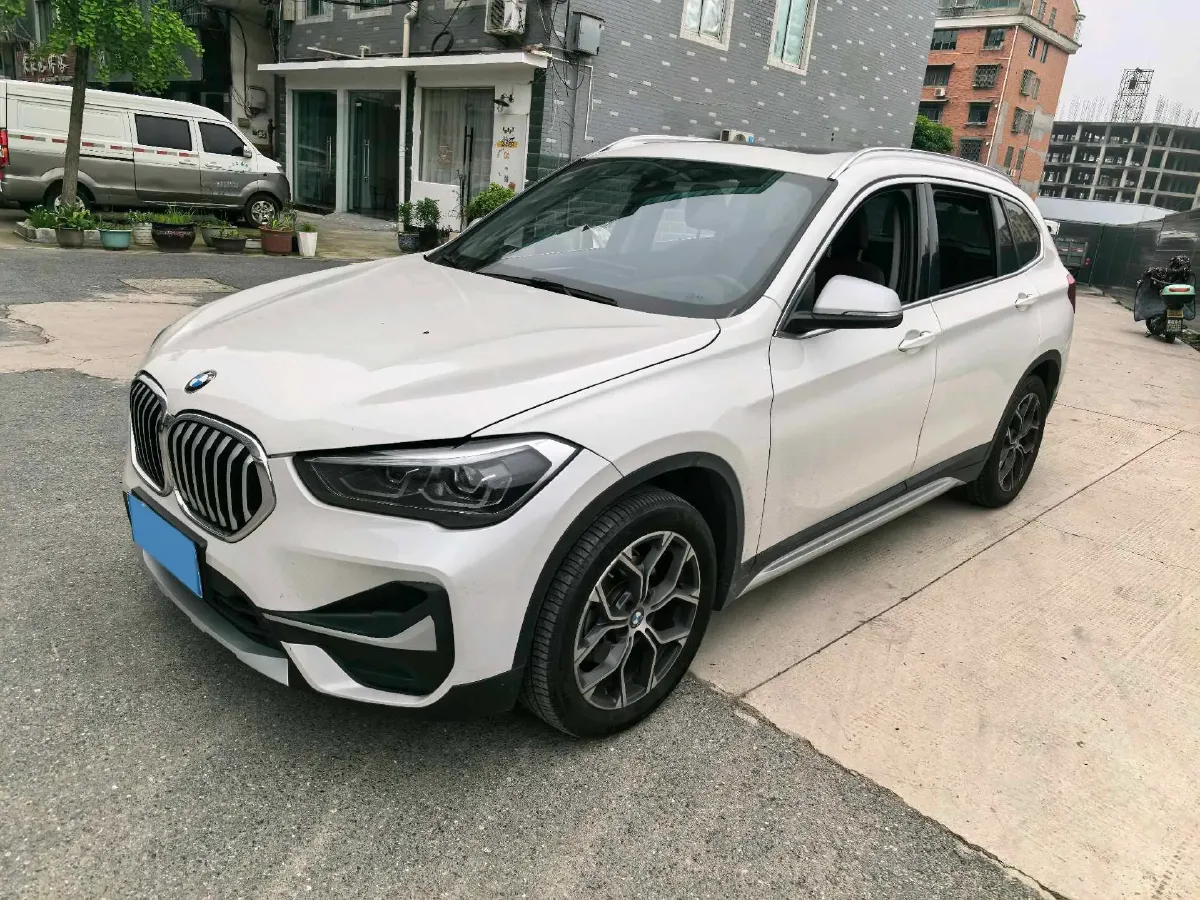 2021 BMW X1 1.5T 140HP L3 7DCT,autocango,china used car exporter,china ev exporter,chinese used car exporter,chinese used ev exporter