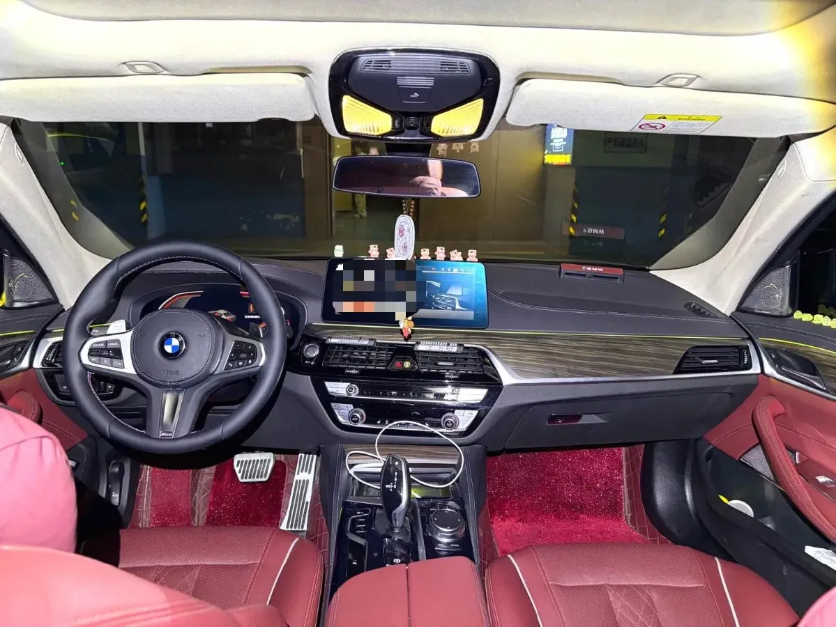 2022 BMW 5 Series 2.0T 252HP L4 8AT,autocango,china used car exporter,china ev exporter,chinese used car exporter,chinese used ev exporter