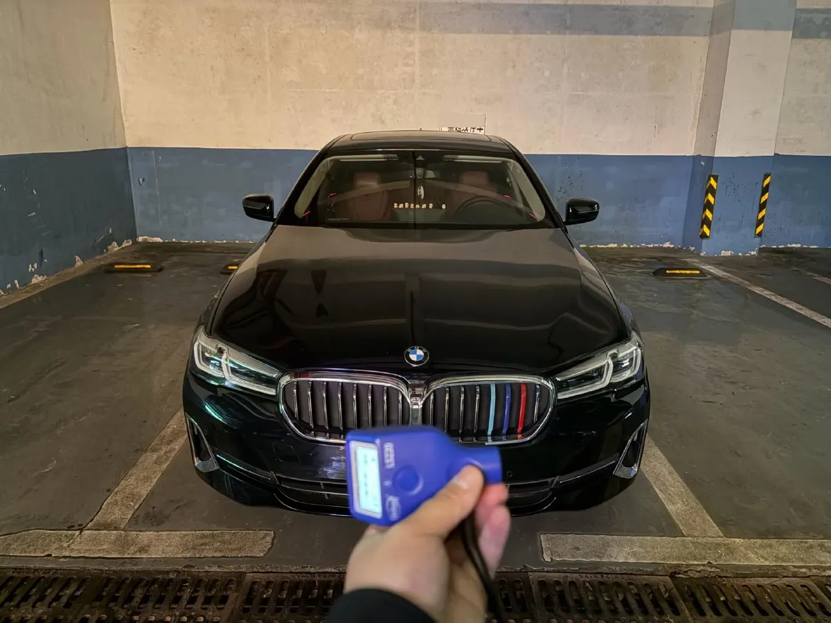 2022 BMW 5 Series 2.0T 252HP L4 8AT,autocango,china used car exporter,china ev exporter,chinese used car exporter,chinese used ev exporter